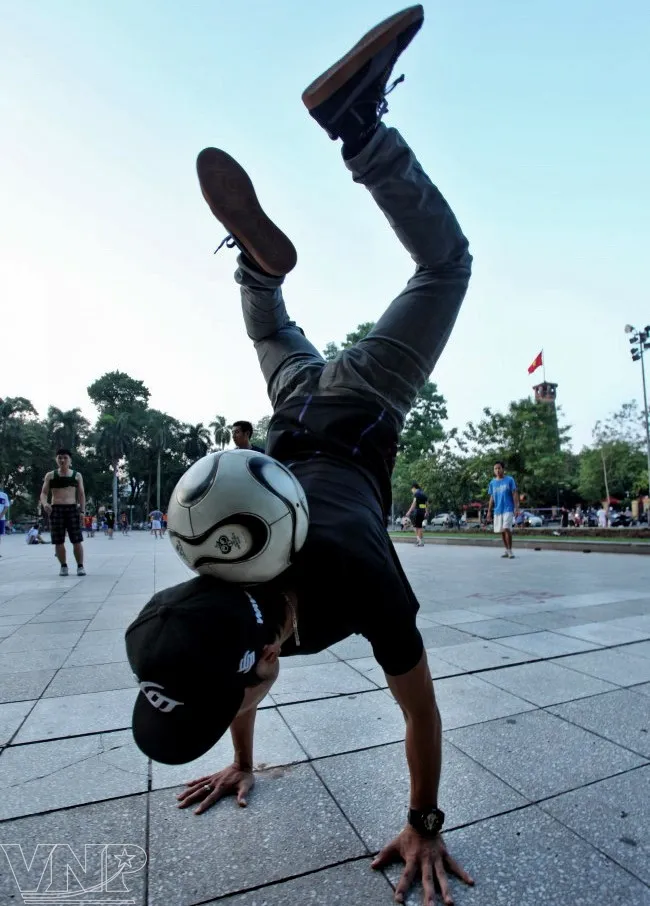 Trồng cây chuối và giữ bóng bằng gáy