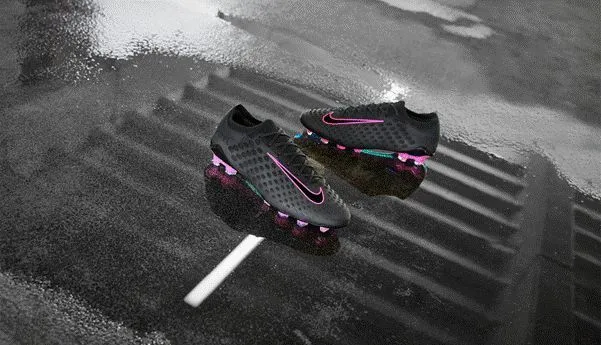 Nike Phantom Ultra Venom phối màu mới nổi bật trên sân cỏ