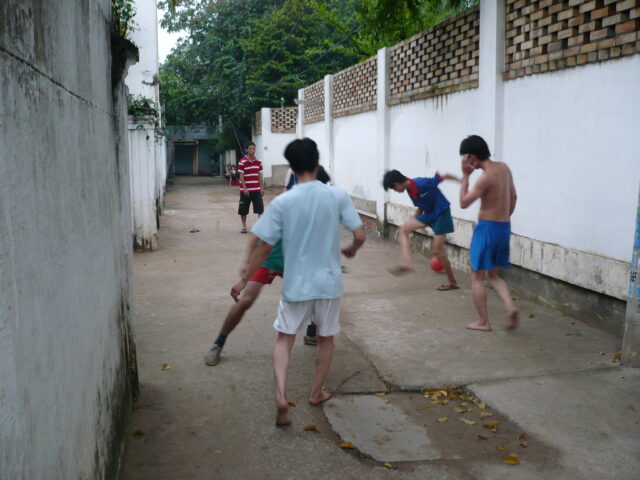 Bóng Đá Đường Phố Tiếng Anh Là Gì: Từ Điển Thuật Ngữ Và Văn Hóa