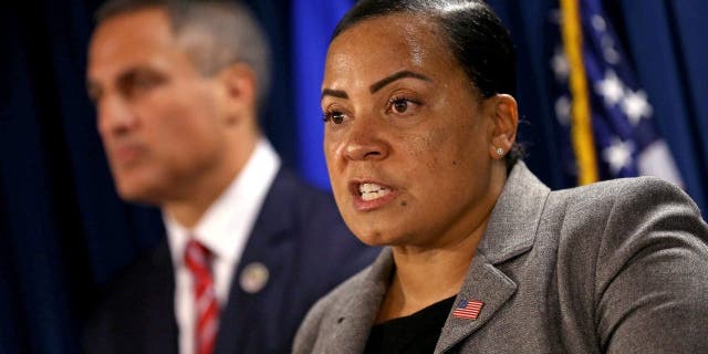 Tỷ Lệ Cá Độ Bóng Đá Là Gì? Hướng Dẫn Chi Tiết Cho Người Mới Tỷ Lệ Cá Độ Bóng Đá Là Gì? Hướng Dẫn Chi Tiết Cho Người Mới