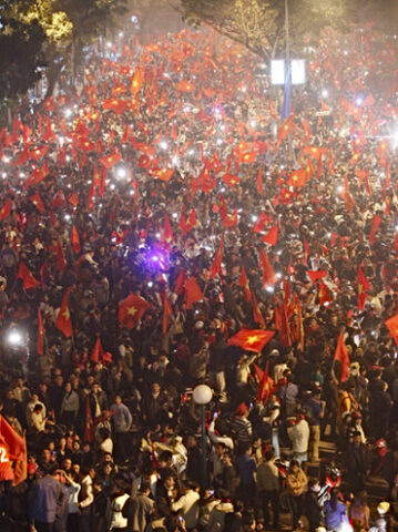 Điều Gì Giúp Bóng Đá Việt Nam Chiến Thắng: Phân Tích Chuyên Sâu