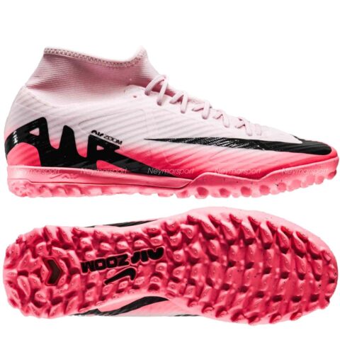 Giày Đá Bóng Tiếng Anh Là Gì? Từ Vựng Chuyên Sâu Cùng Soikeobonghomnay