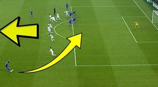 Hình ảnh phương pháp phá bẫy việt vị trong bóng đá