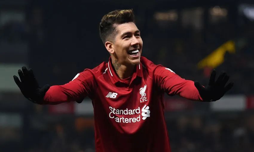 Tiền đạo phòng ngự (Denfensive Forward) thực hiện nhiệm vụ pressing đối thủ