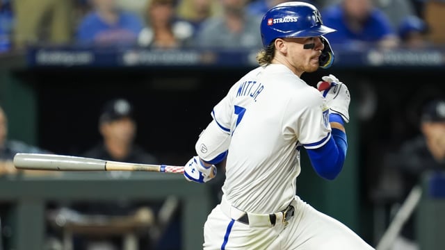 Cách Chọn Vị Trí Khi Không Có Bóng Để Hỗ Trợ Đồng Đội Tối Ưu