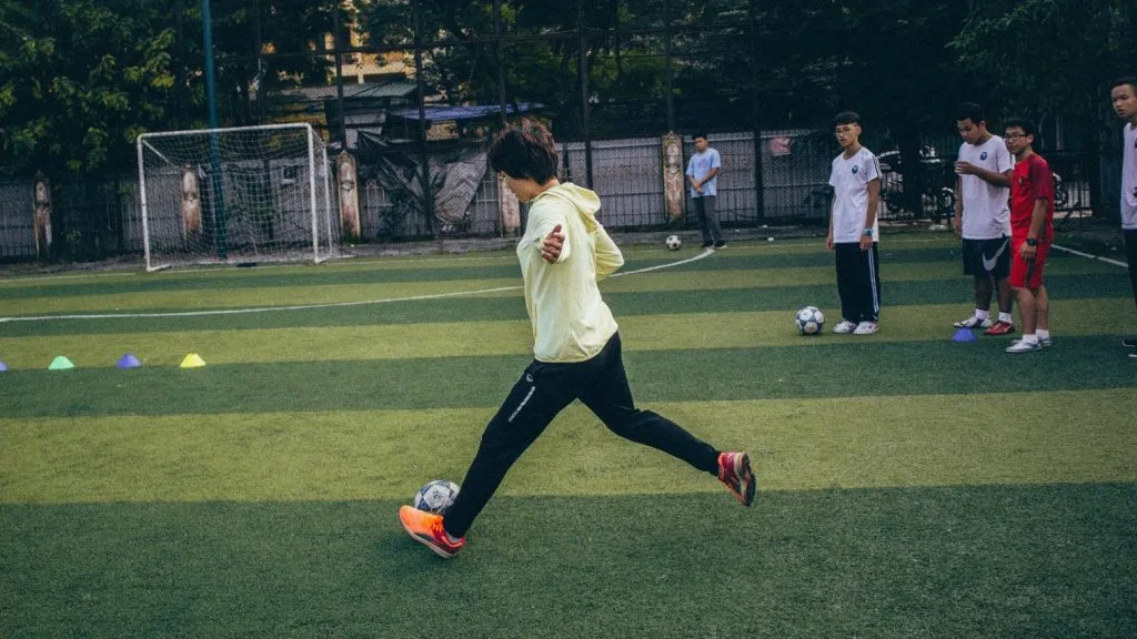 Giáo Dục Thể Chất Môn Bóng Đá Học Những Gì Để Phát Triển Toàn Diện