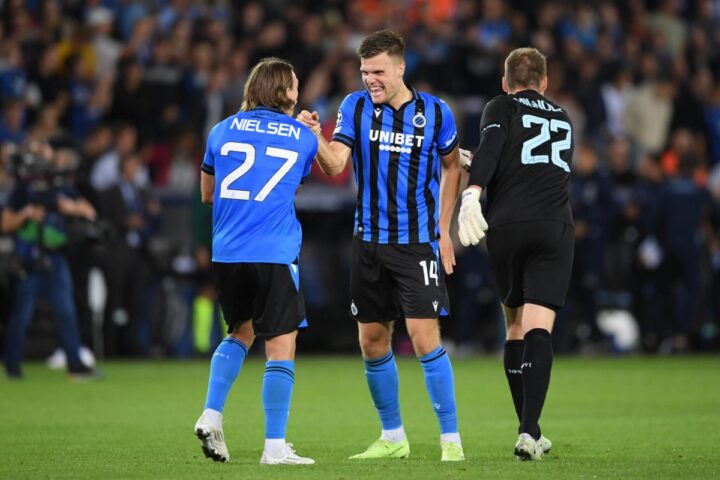 Bjorn Meijer ký hợp đồng với Brugge, một thương vụ tuyển trạch viên bóng đá cạnh tranh.