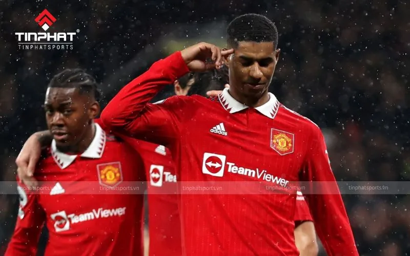 Dấu ấn cá nhân và ý nghĩa của hattrick trong bóng đá là gì