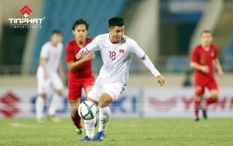 Cầu thủ Hà Đức Chinh với thành tích poker, tương tự hattrick trong bóng đá là gì