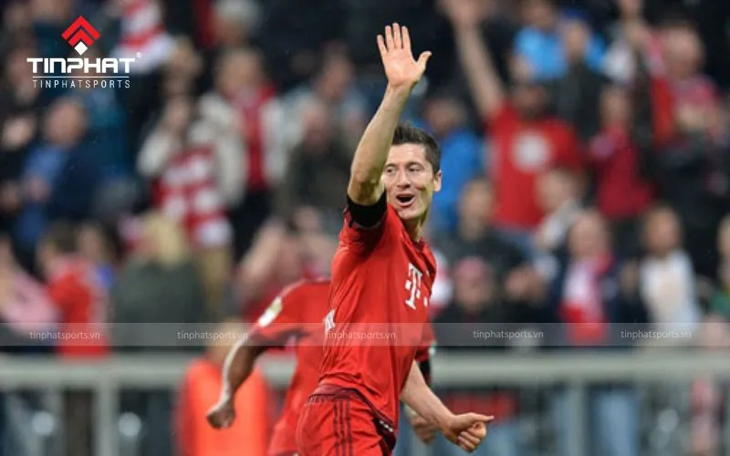 Repoker hay Small-hand, đỉnh cao của ghi bàn sau hattrick trong bóng đá là gì