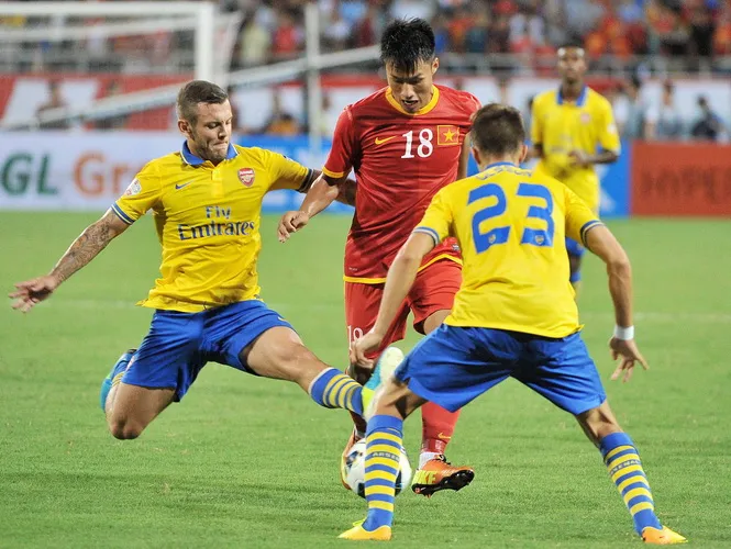 Đội tuyển Việt Nam đối đầu Arsenal trong trận giao hữu lịch sử