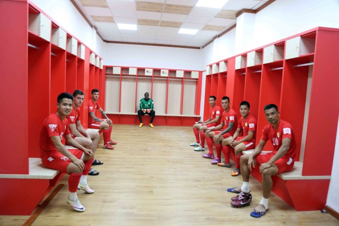 Phòng Thay Đồ Bóng Đá Tiếng Anh Là Gì: Giải Mã Thuật Ngữ Và Văn Hóa Sân Cỏ