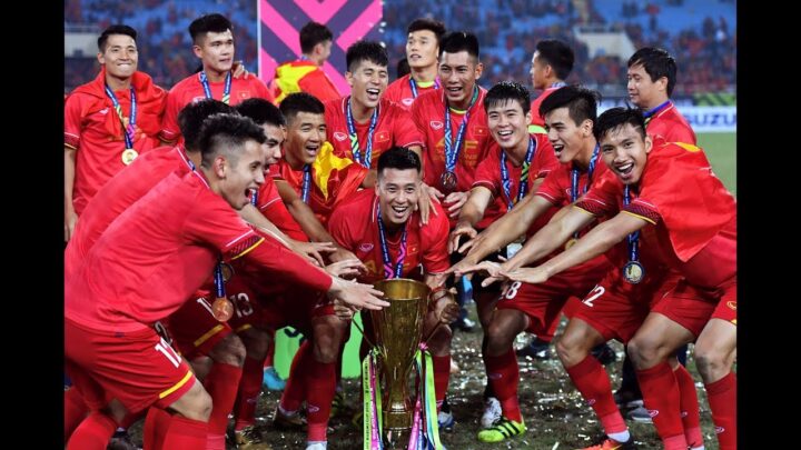 Thế Giới Nghĩ Gì Về Bóng Đá Việt Nam: Góc Nhìn Chuyên Sâu Từ Thái Lan