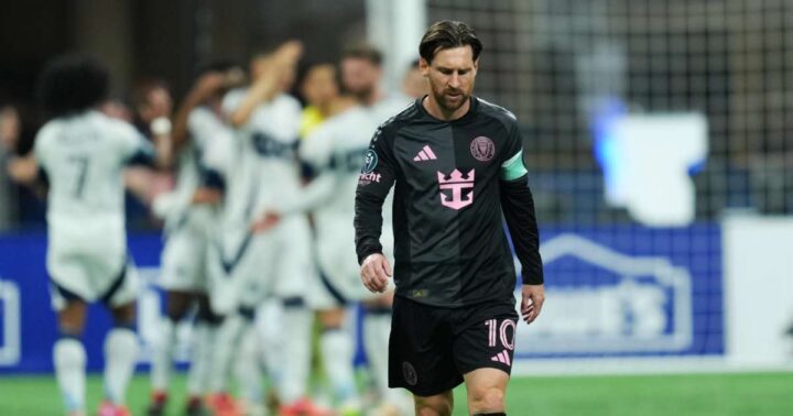 Thuật Ngữ Bóng Đá Second Strike Là Gì: Khai Thác Tối Đa Cơ Hội Tấn Công