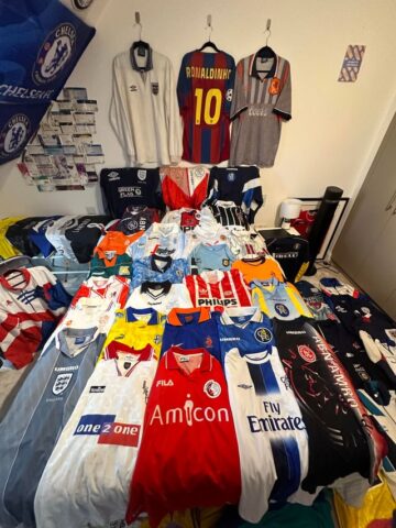 Áo Bóng Đá Bản Fan Là Gì? Toàn Tập Về Phiên Bản Được Yêu Thích