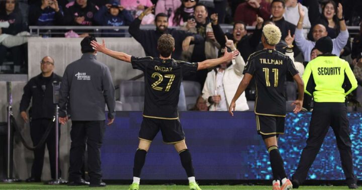 Từ FC Trong Bóng Đá Là Gì: Giải Mã Chi Tiết Các Ý Nghĩa Và Vai Trò