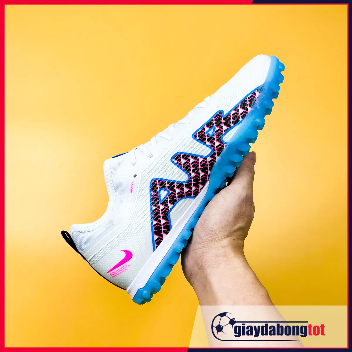 Giày Đá Bóng Sân Cỏ Nhân Tạo Chuyên Dụng