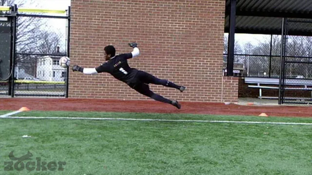 Phương pháp và các bài tập cho thủ môn trong bóng đá