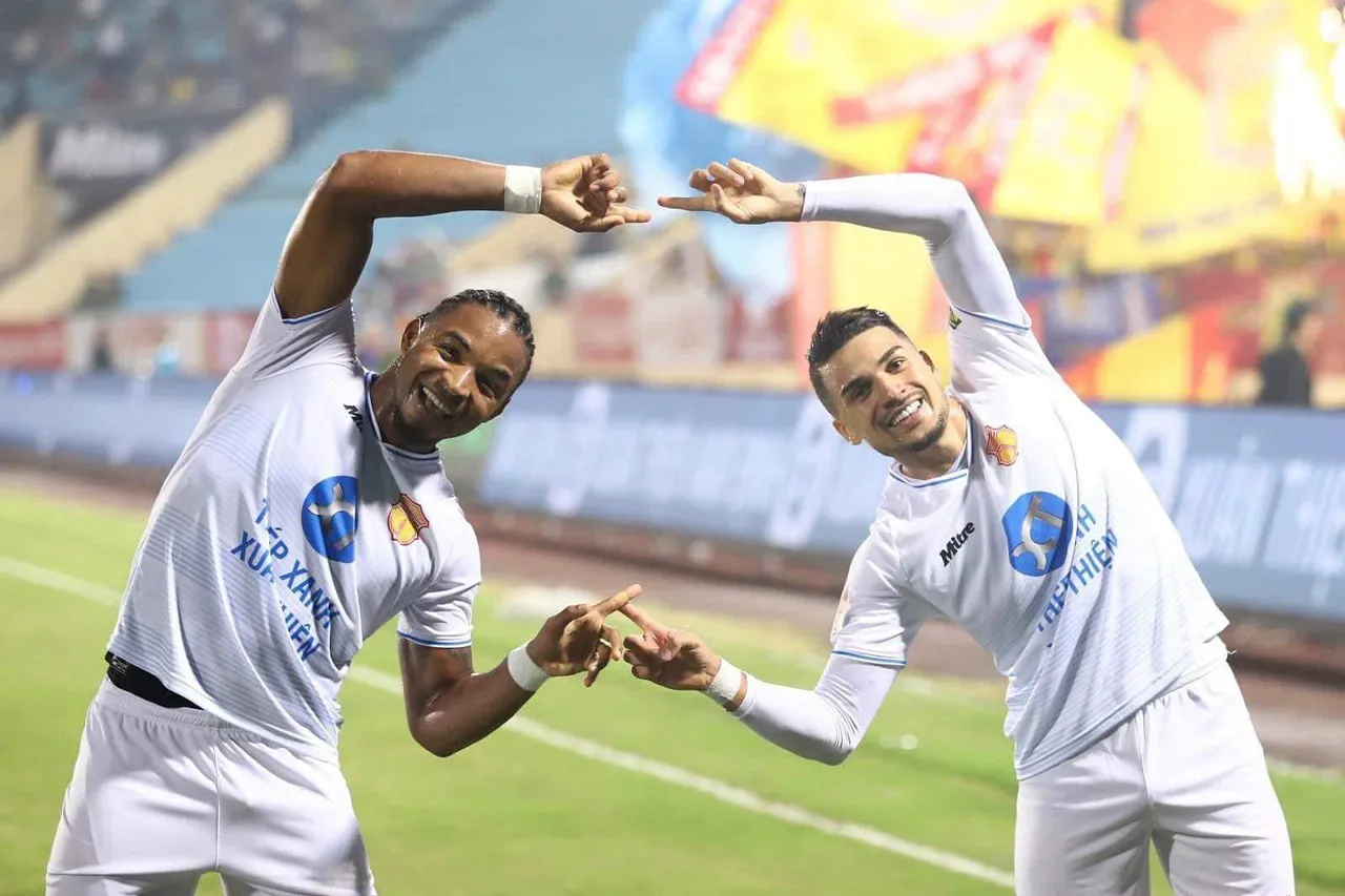 Rafaelson và Hendrio là bộ đôi tấn công đáng sợ giúp CLB Nam Định bay cao tại V-League 2023-24