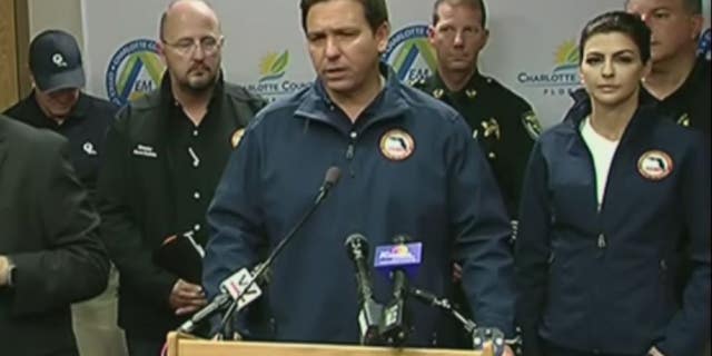 Giải Bóng Đá Tiếng Anh Là Gì: Thuật Ngữ & Giải Đấu Phổ Biến