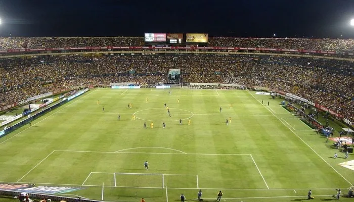 Các đội bóng tranh tài tại sân trung lập đảm bảo tính công bằng