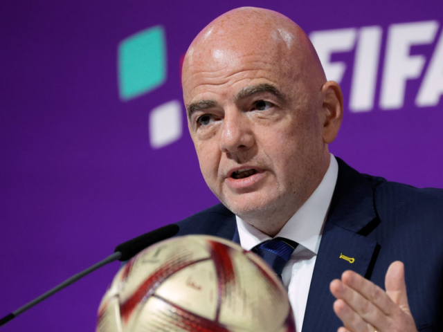 Chủ tịch FIFA Gianni Infantino phản đối thẻ xanh