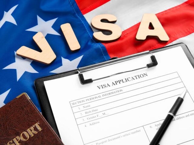 Những Người Chơi Bóng Đá Thích Search Gì Trên Google: Khám Phá Nhu Cầu Tìm Kiếm Toàn Diện