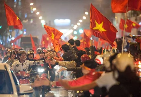 Tinh Thần Anh Hùng Và Niềm Tin Dân Tộc