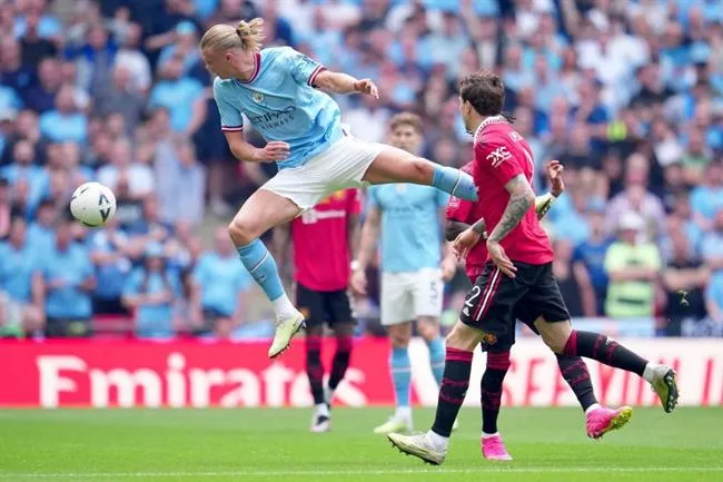 Thống kê trận đấu với chỉ số interception trong bóng đá, thể hiện hiệu quả phòng ngự của các đội.