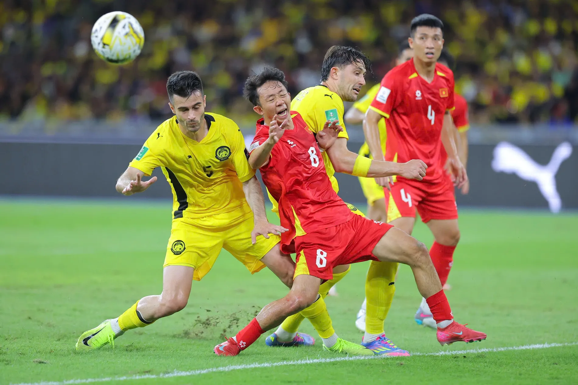 Ảnh tuyển Việt Nam sau trận thua Malaysia tại vòng loại Asian Cup 2027, ảnh hưởng đến cơ hội đi tiếp